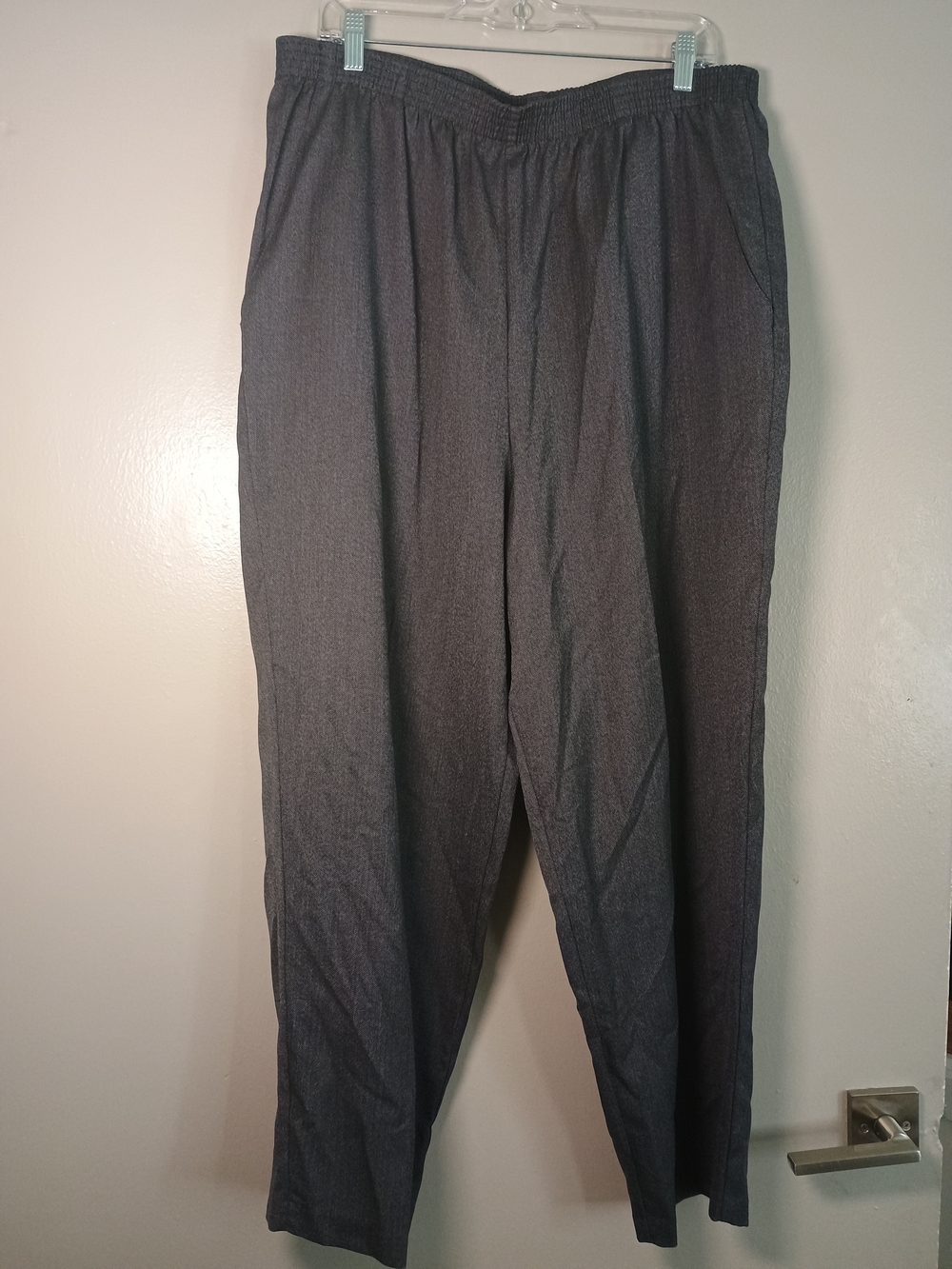 Briggs New York Straight Leg Pants Gray Waist 20WP